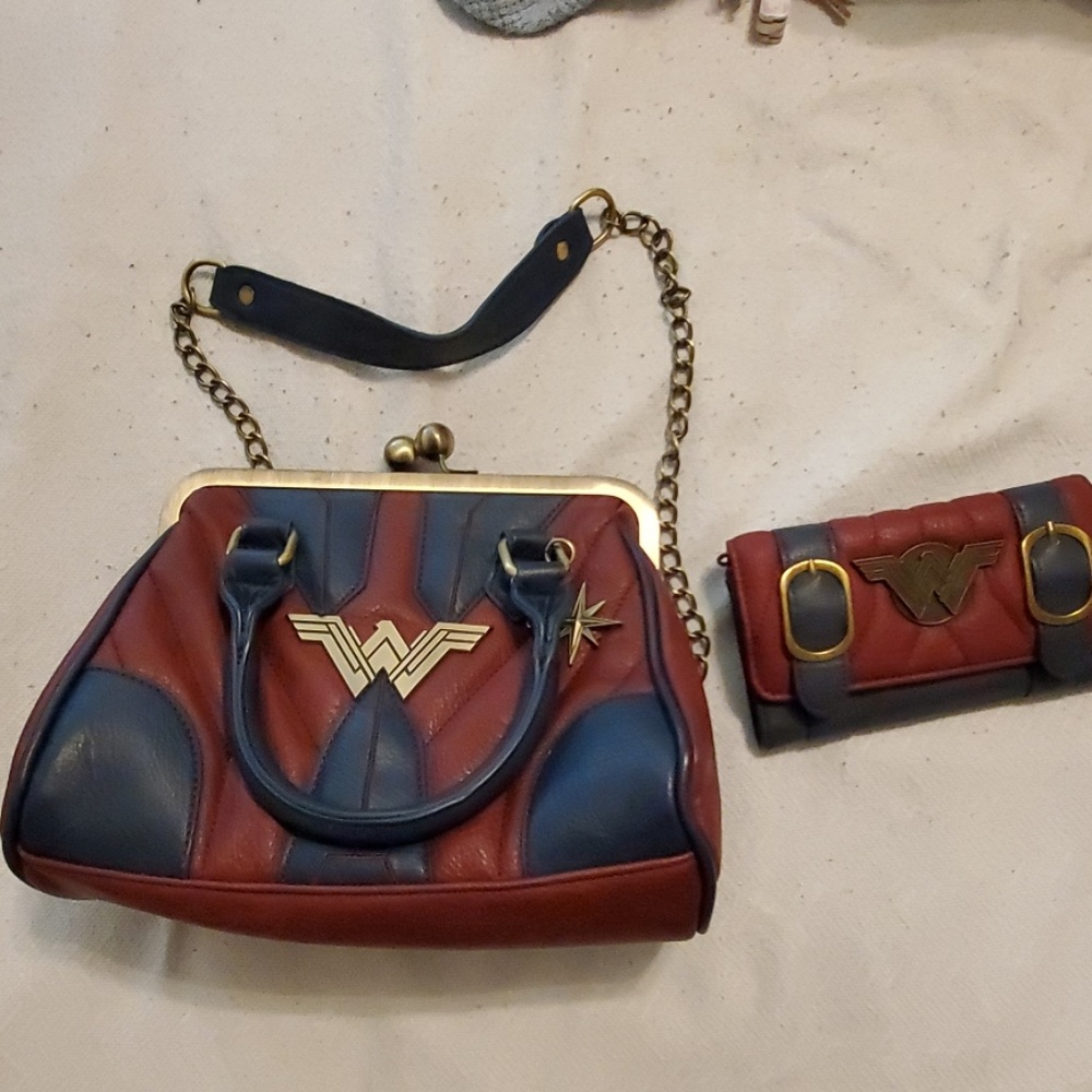 Wonder Woman Purse and Wallet